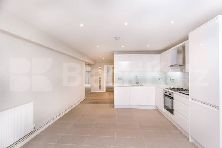 Stunning three bedroom warehouse apartment offering loft style features  Eagle House - Eagle Wharf Road, Old Street - Shoreditch Park